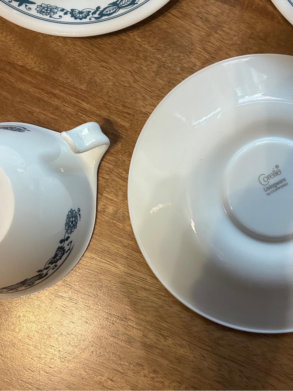 vintage Corelle by Corning set in the Old Town Blue pattern 4 cups 4 saucers - Picture 5 of 5